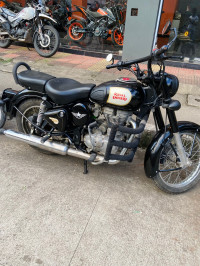 Black Royal Enfield Classic 350