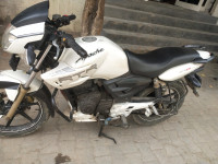 White TVS Apache RTR 180