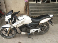 White TVS Apache RTR 180