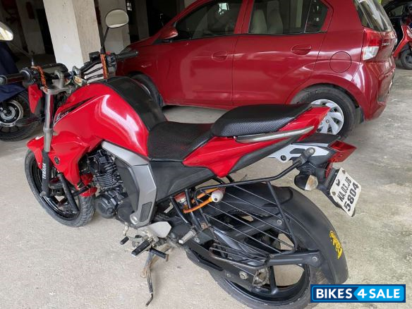Red Yamaha FZ FI V2