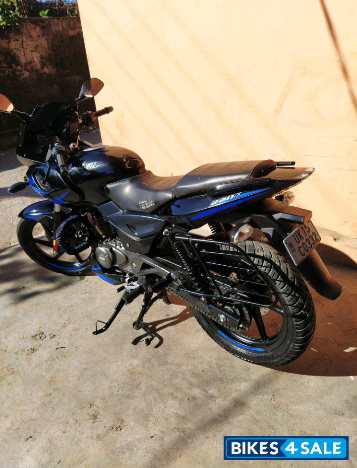 Black Blue Bajaj Pulsar 220F BS6