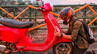 Red Vespa VXL 125
