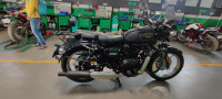 Black Benelli Imperiale 400 BS6
