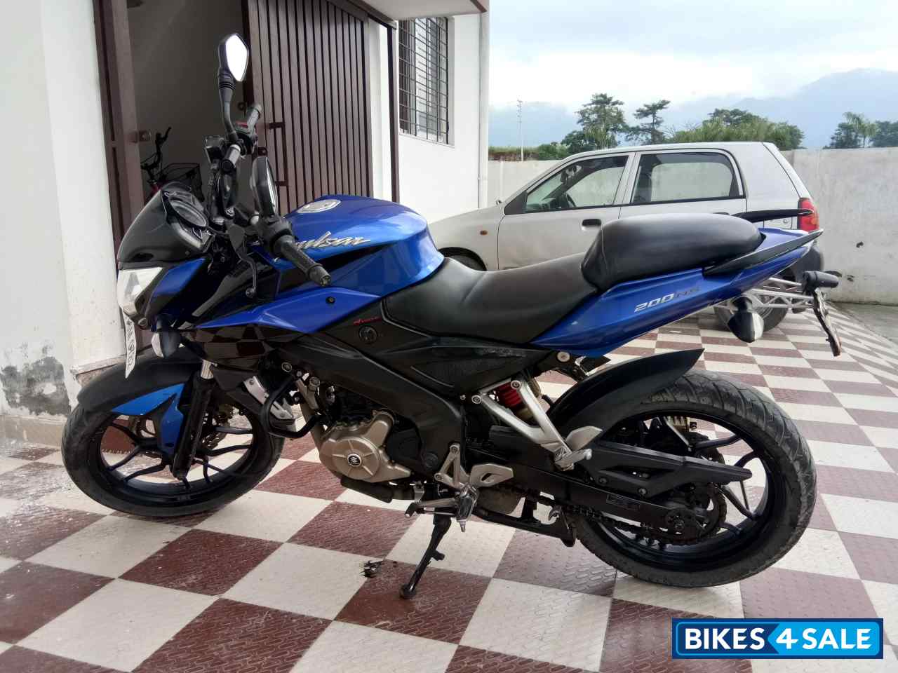 Blue Bajaj Pulsar 200 NS