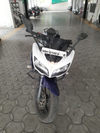 White Yamaha Fazer FI V2