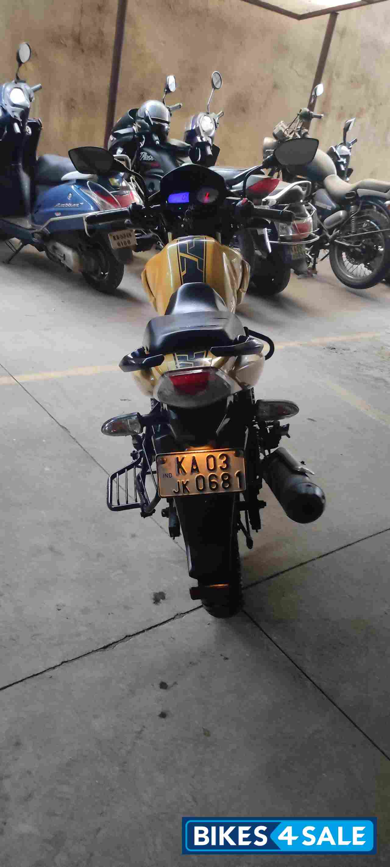 Yellow TVS Apache RTR 160 Yellow TVS Apache RTR 160