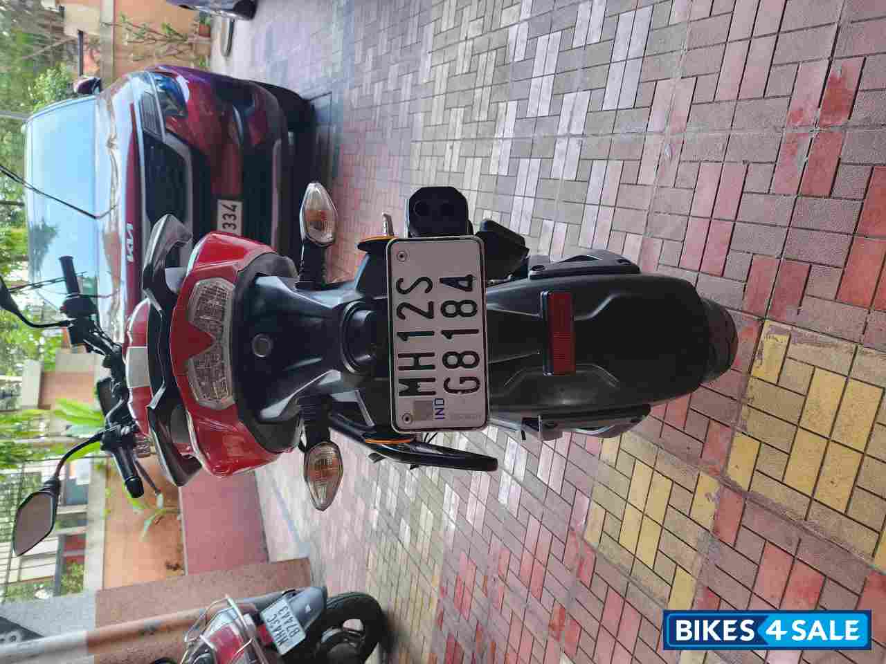 Red TVS Apache RTR 160 4V