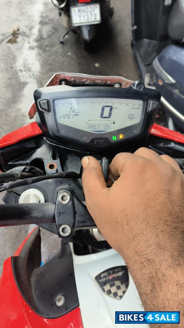 Red TVS Apache RTR 160 4V