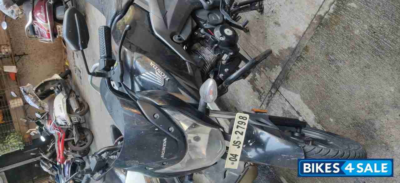 Black Honda CB Unicorn 160