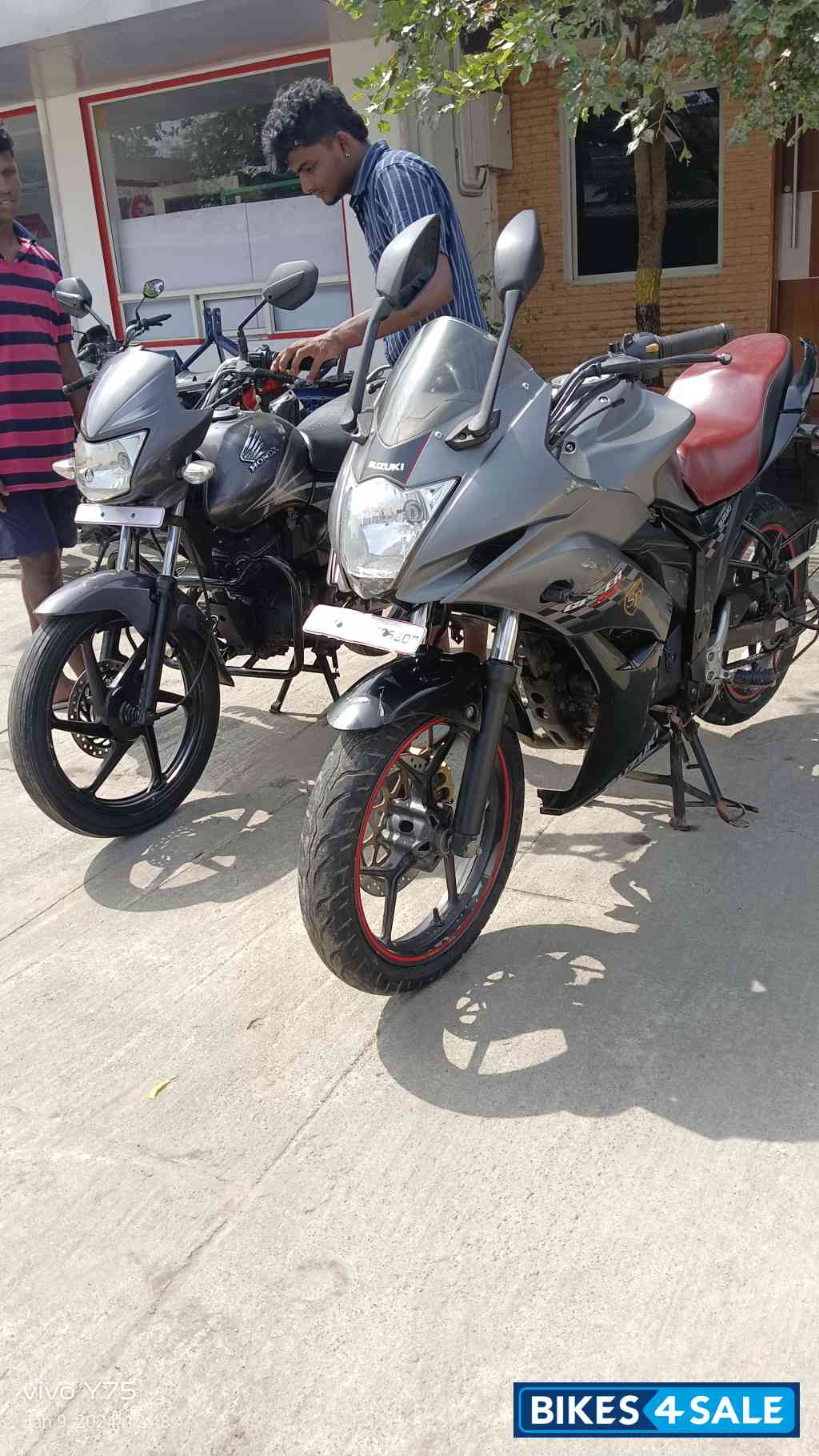 Blackgrey Suzuki Gixxer SF Moto GP