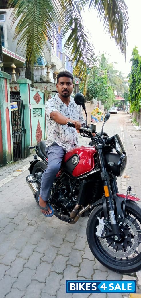 Benelli Leoncino 500 BS6