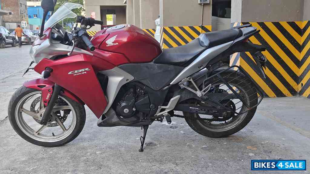 Red Honda CBR 250R ABS