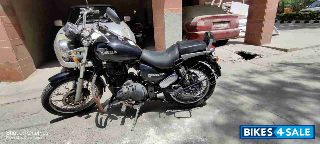 Black Royal Enfield Thunderbird TwinSpark 350