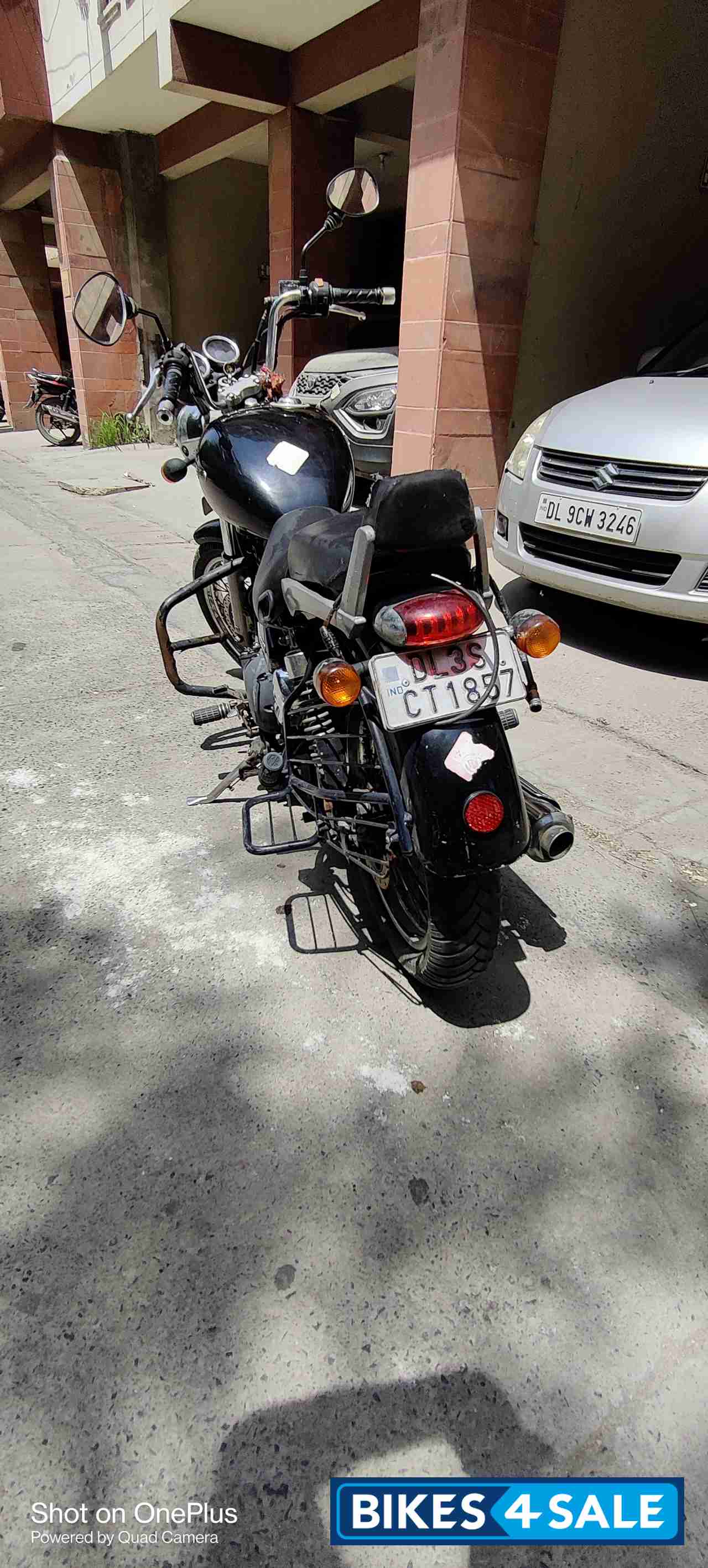 Black Royal Enfield Thunderbird TwinSpark 350