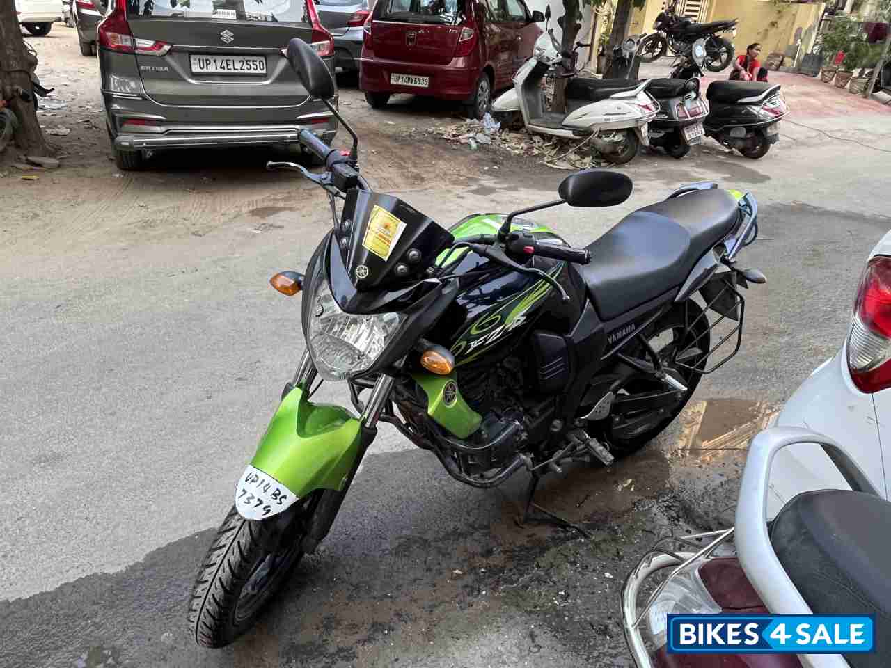Black And Green Yamaha FZ-S