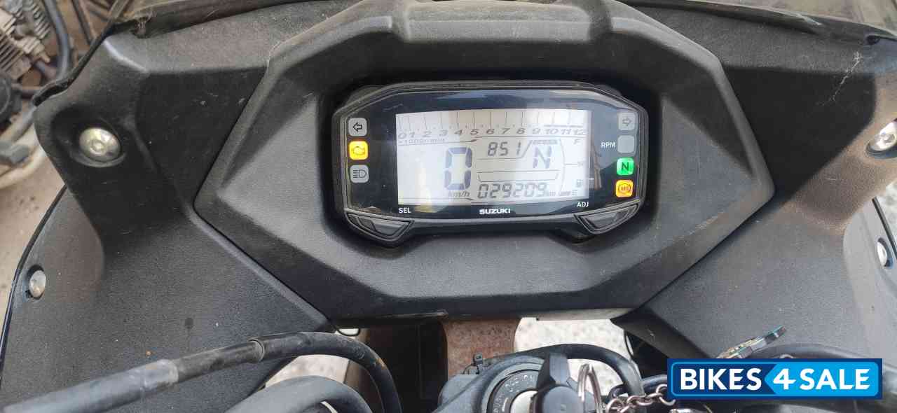Suzuki Gixxer SF Fi