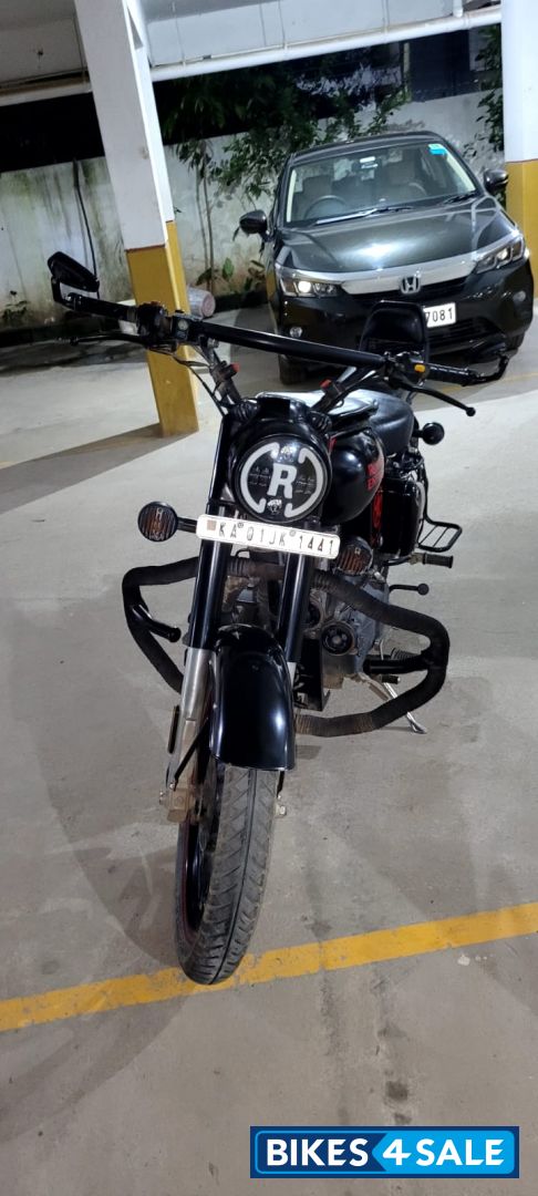 Stealth Black Royal Enfield Classic 350 Dual Channel BS6