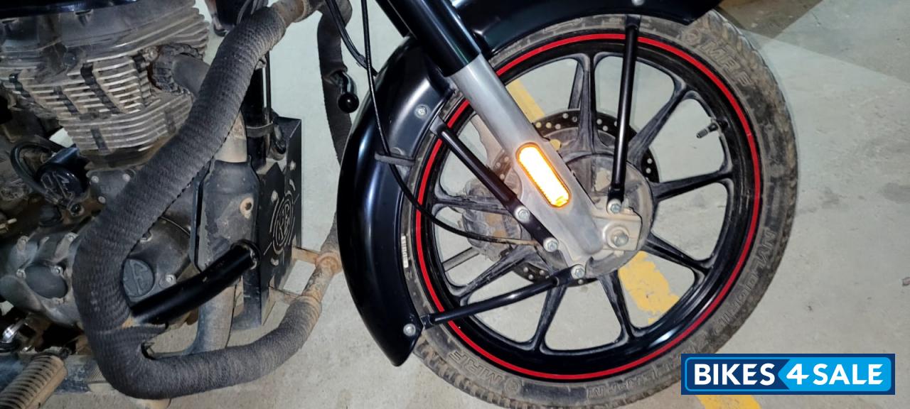 Stealth Black Royal Enfield Classic 350 Dual Channel BS6