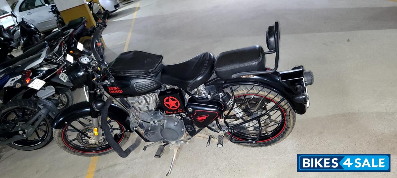 Stealth Black Royal Enfield Classic 350 Dual Channel BS6