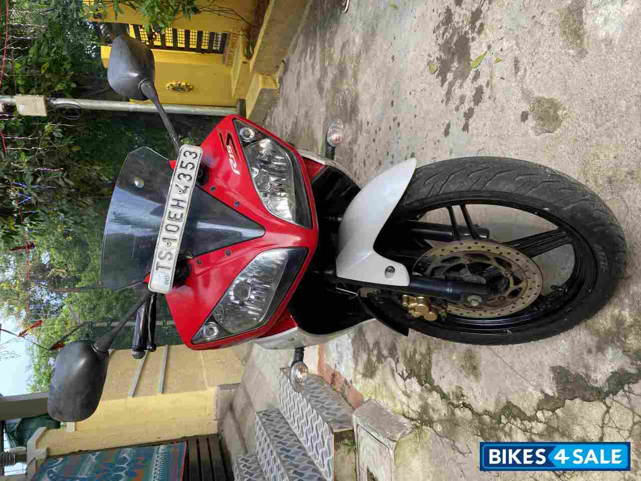 Red Yamaha YZF R1S