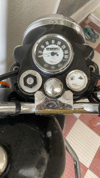 Royal Enfield Classic 500