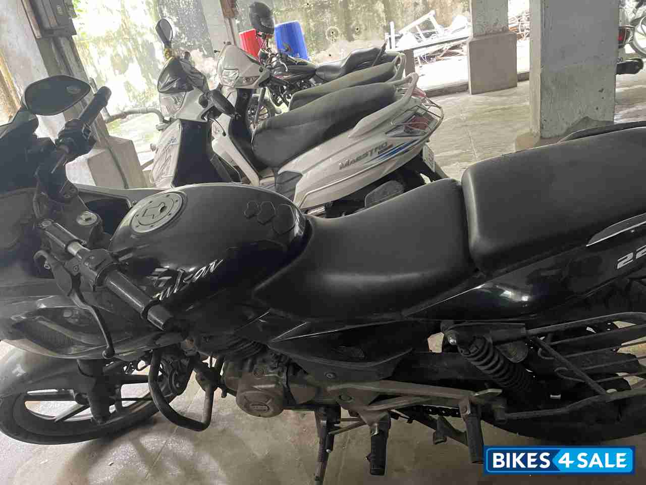 Bajaj Pulsar 220 DTSFi