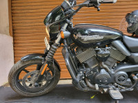 Black Harley Davidson Street 750