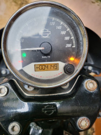 Black Harley Davidson Street 750