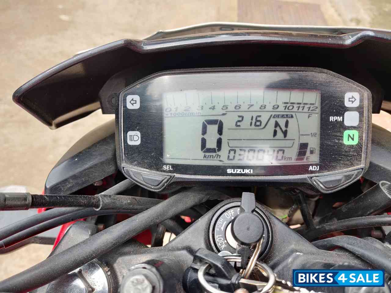 Red Suzuki Gixxer 150