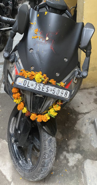 Black TVS Apache RR 310 2020