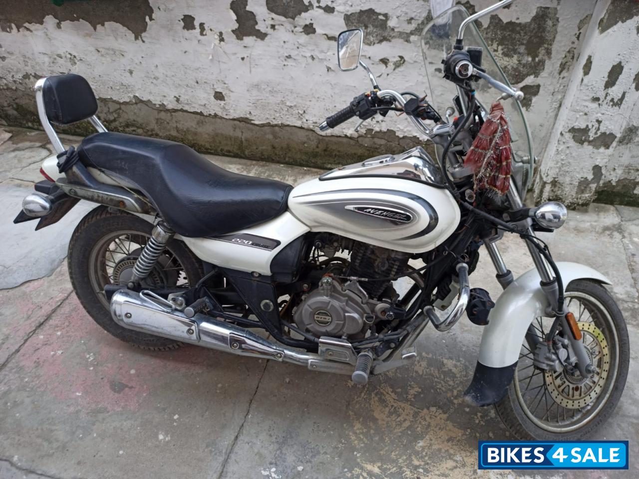 Bajaj Avenger Cruise 220