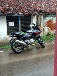 Bajaj Pulsar 220F 2016 Model