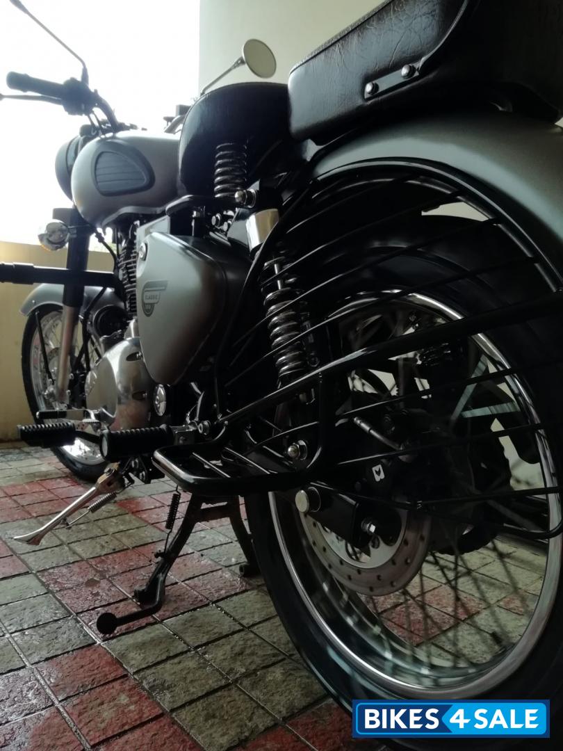 Gunmetal Grey Royal Enfield Classic Gunmetal Grey