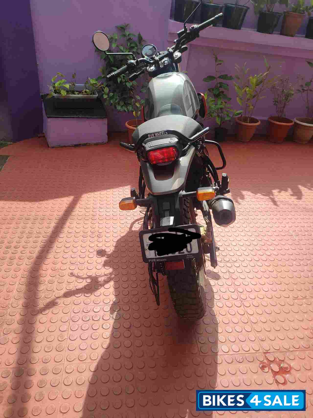 Graphite Red Royal Enfield Scram 411