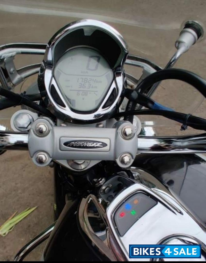 Bajaj Avenger Cruise 220