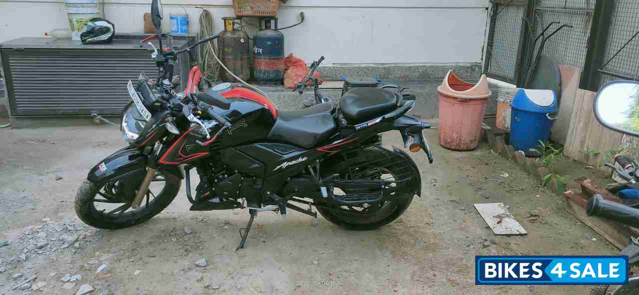 TVS Apache RTR 200 4V 2022
