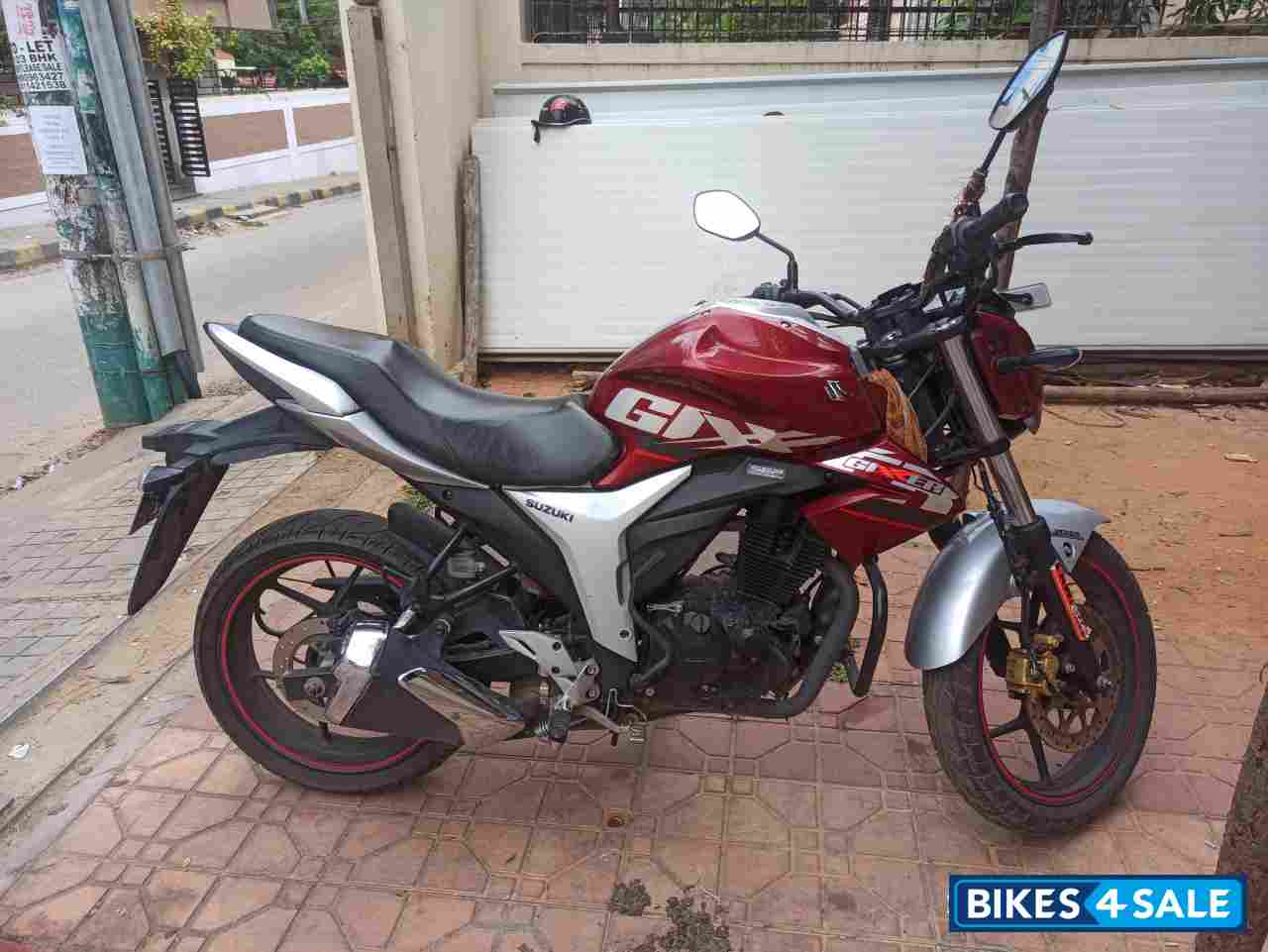 Mehroon Red Suzuki Gixxer ABS