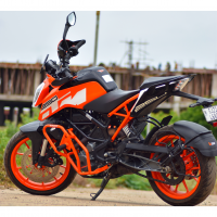 Orange KTM Duke 250