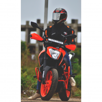 Orange KTM Duke 250