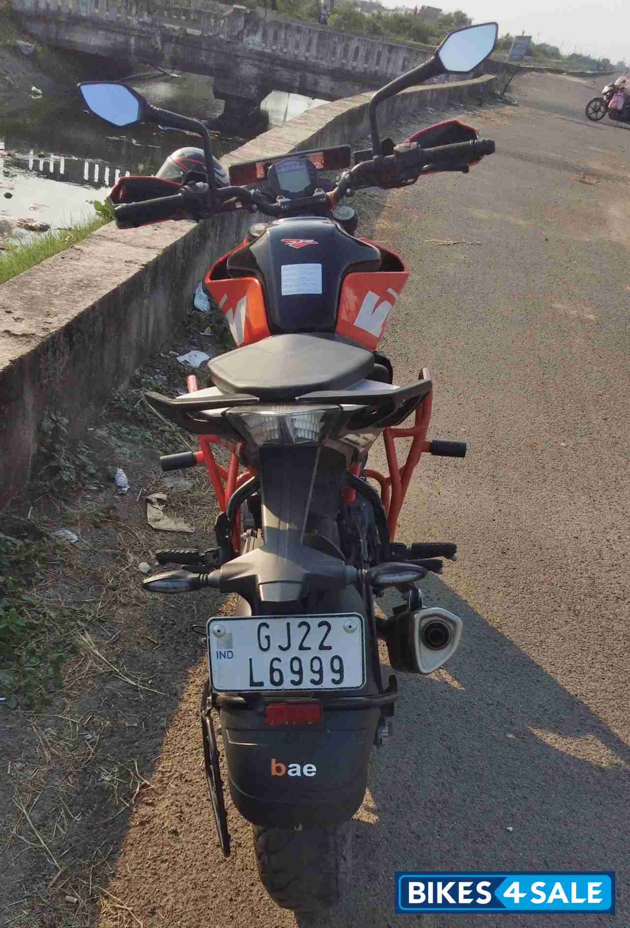 Orange KTM Duke 250