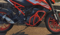 Orange KTM Duke 250