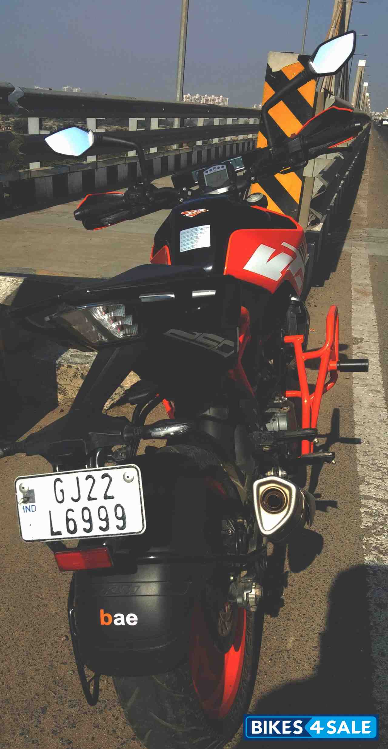 Orange KTM Duke 250