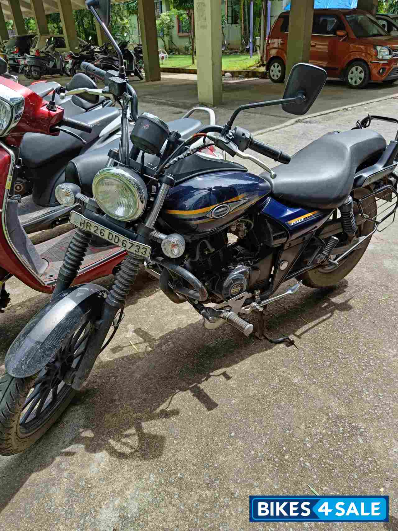Blue Bajaj Avenger Street 150