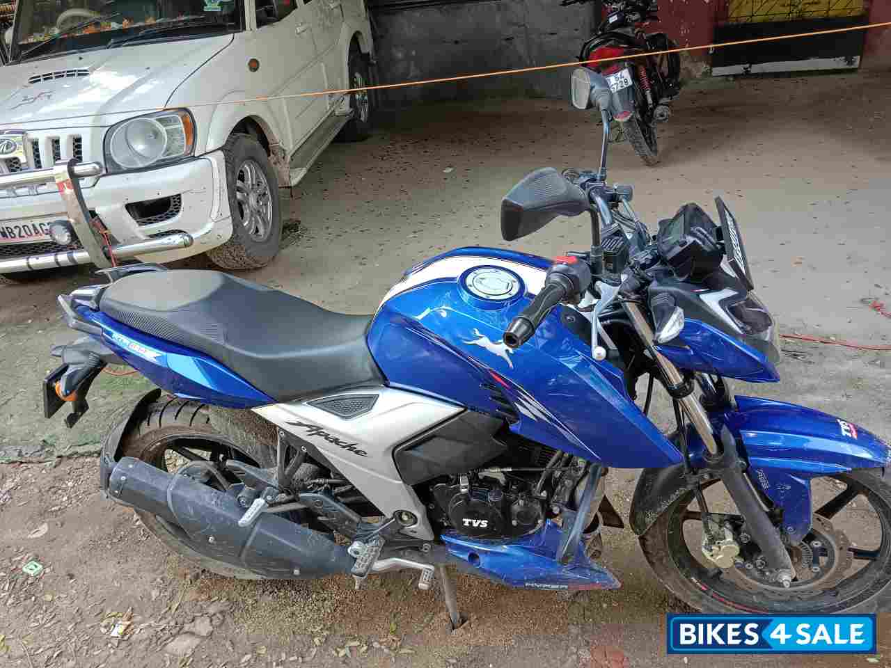 TVS Apache RTR 160 4V BS6