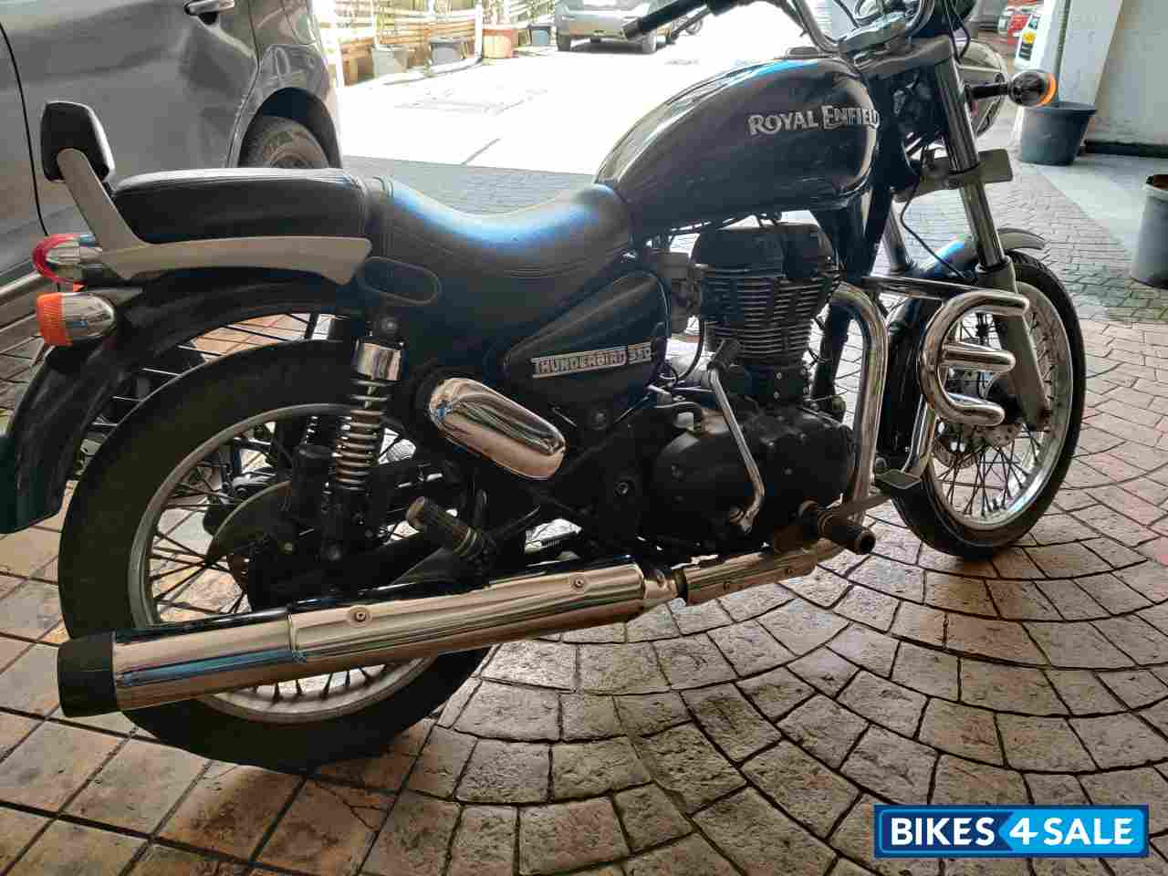 Black Royal Enfield Thunderbird TwinSpark 350