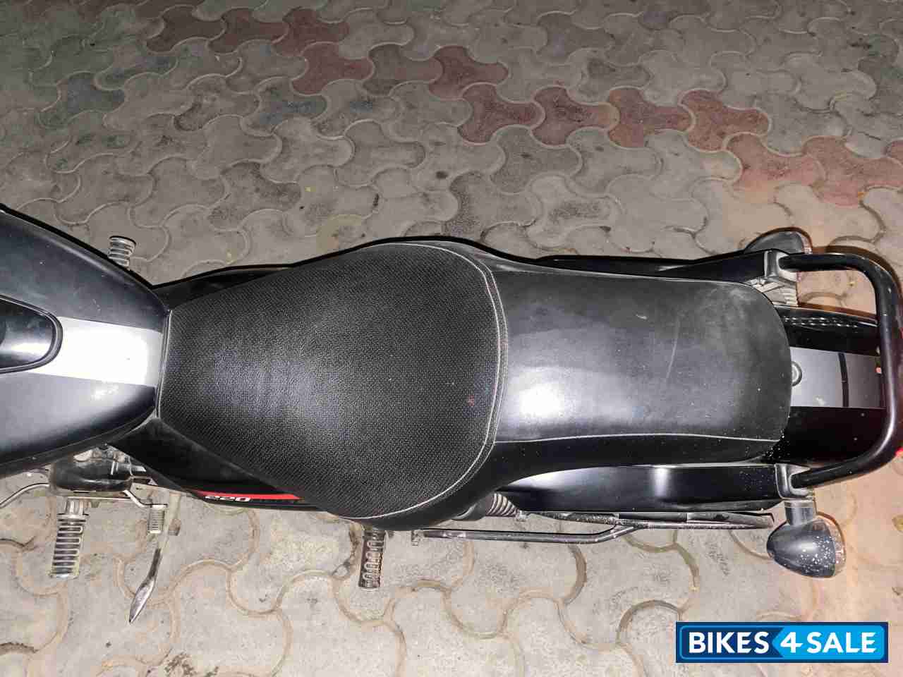 Black Bajaj Avenger Street 220