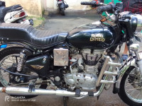 Black Royal Enfield Bullet 350 ES