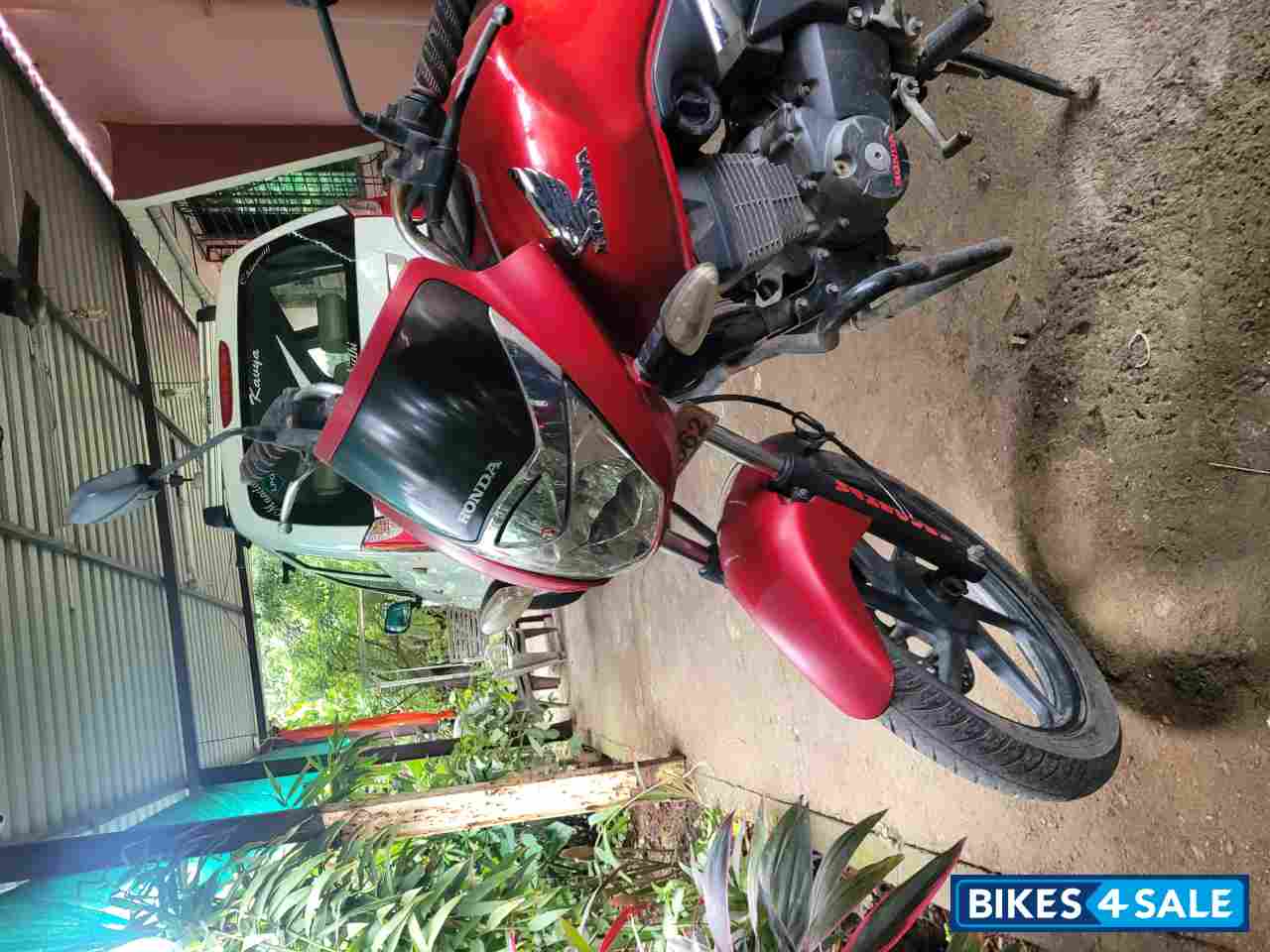 Red Honda CB Unicorn