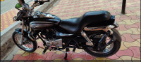 Black Bajaj Avenger Cruise 220