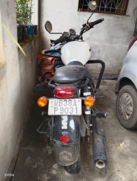 White Royal Enfield Thunderbird X 350